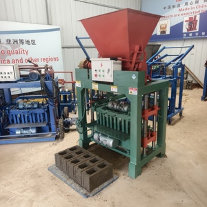 Máquina para Fabricar Bloques de Pavimento de Cemento con PLC y Operación Automática Hidráulica por Engranajes, Tolva para Fácil Mantenimiento - Product Image 5