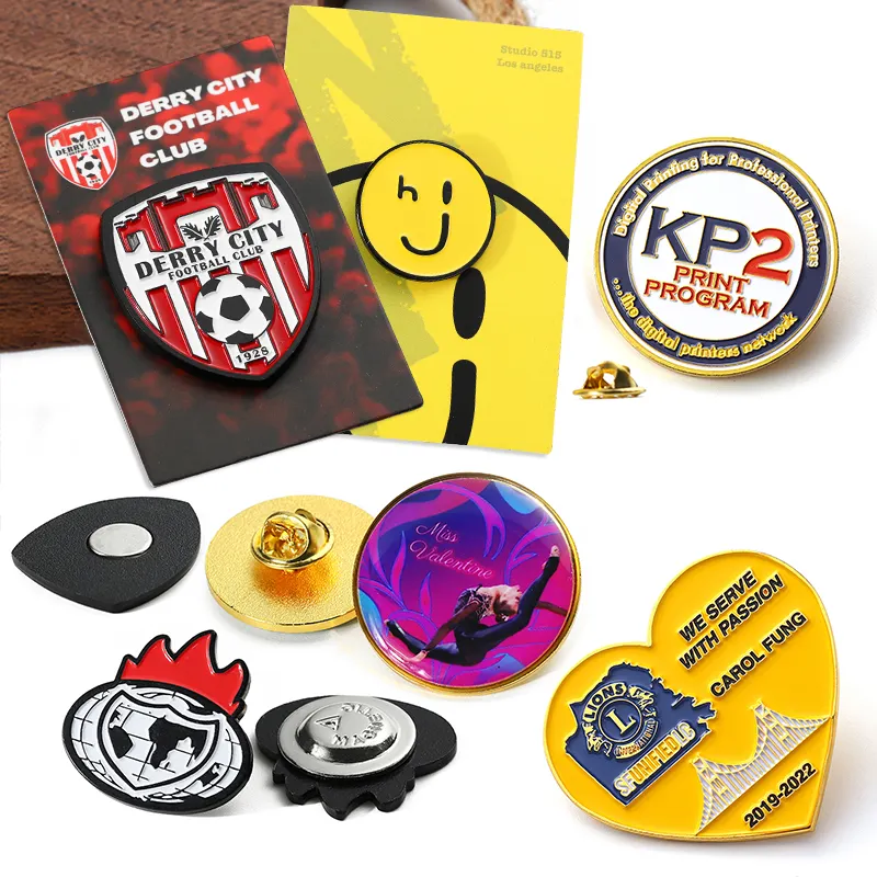 Nenhum Mold Fee Epóxi Lapel Pin Design Personalizado 3D Logo Hard Soft Esmalte Metal Magnetic Badge Lapel Pin para Suit Homens com Cartão de Backing