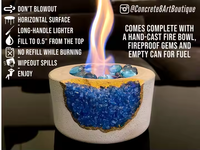 Cheminée d'ambiance moderne en béton à éthanol avec cristaux bleu marine pour table, foyer décoratif d'intérieur et d'extérieur pour patio, chauffage et flamme décorative