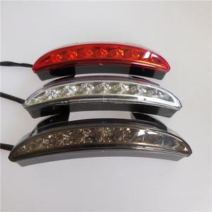Accessoires pour motos, Feu arrière LED de moto modifié en forme d'arc, rouge, avec fonction de freinage, Feu arrière LED pour moto - Product Image 1