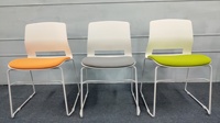 Chaise d'école Dake écologique, renforcée en acier, moderne, durable, empilable, avec dossier solide et pieds pivotants - Sièges durables pour le bureau