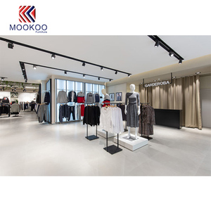 Personalizzare i moderni espositori per <span class=keywords><strong>abbigliamento</strong></span> galleggiante e angolare a 6 scaffali in legno per <span class=keywords><strong>l</strong></span>'interior Design del negozio al dettaglio - Product Image 3