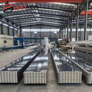 Panneaux de toiture <span class=keywords><strong>sandwich</strong></span> en PU ignifuges et étanches, <span class=keywords><strong>prix</strong></span> des panneaux de toiture en aluminium isolés à joint debout pour la construction de maisons - Product Image 2