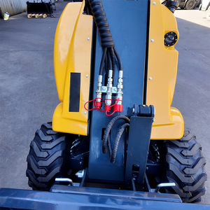 Minicargadora TOHO TH-MULTINE con Certificación CE, Industrial y Agrícola, de 3 Ruedas, con Emisión Euro5 - Product Image 4