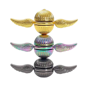 Divertido y Duradero Fidget Spinner para Niños, Juguete Antiestrés de Rotación Manual con Alas de Ángel, Spinner de Metal Cupido para Aliviar el Estrés - Product Image 1