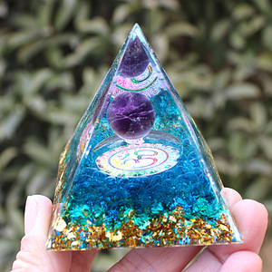 <b>Crystal</b> <b>Chip</b> Pyramid Resin Epoxy Craft 5cm 6cm 8cm Home Decoration Desktop Ornament Uv Printing Internal Engraving - Product Image 4