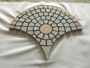 Trung Quốc tối màu xám đá granit tự nhiên cobbles pavers đá <span class=keywords><strong>g654</strong></span> đá granit cobbles hình dạng quạt trên lưới - Product Image 3