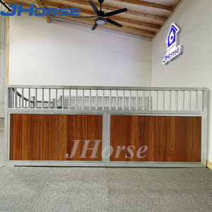 농장, 승마장에 대한 낮은 대나무 나무와 스윙 도어 지붕 말 헛간을 가진 고급 맞춤형 단단한 말 마구간 - Product Image 4