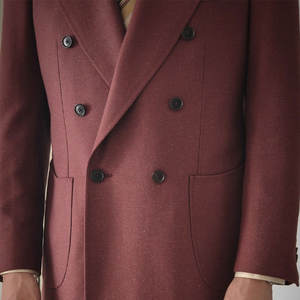 बर्गंडी मैट पॉलिएस्टर पुरुषों के सूट डबल-ब्रेस्टेड आराम फिट के साथ आकस्मिक व्यापार पोशाक के लिए क्लासिक टोन के साथ क्लासिक टोन - Product Image 4