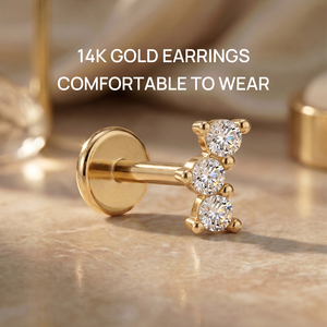 Piercing de Oro Sólido de 14K para Uso Diario, Mini con 3 Piedras y Base Plana de Titanio G23 Hipoalergénico, Corazón Brillante Pequeño - Product Image 1