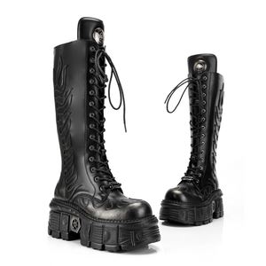 Botas de Plataforma con Diseño de Llamas, Estilo Gótico Oscuro, con Toques Metálicos, para Parejas, Color Negro - Product Image 2