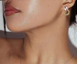 Modernos Pendientes de Botón Pequeños Chapados en Oro de Alta Calidad para Mujer, Estilo Vintage Glam, Hechos a Mano, con Diseño de Imitación de Diamante Negro - Product Image 6