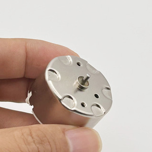 Motor de CC con Escobillas de Carbón <span class=keywords><strong>Pequeñas</strong></span> de Alta Calidad RC-500, Fabricado en China, con Cuerpo Plateado y Tapa de Plástico Duro - Product Image 4