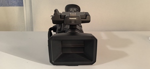 Caméscope portable d'<span class=keywords><strong>occasion</strong></span> Panasonic AUPX360MC 4K pour la diffusion de nouvelles - Product Image 2