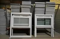 Fenêtre à double tirage de style américain en alliage d'aluminium avec verre isolant de 5 mm pour la décoration intérieure