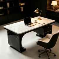 Bureau de direction de luxe en marbre noir et blanc avec plateau en marbre blanc lisse et pieds en marbre noir courbés pour bureau à domicile