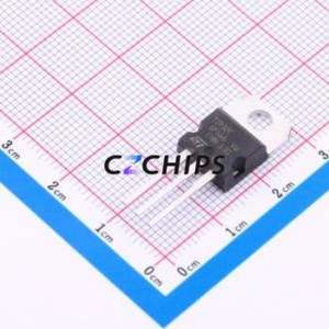 Transistor bipolaire à jonction (BJT) TIP32C TO-220AB-3 neuf d'origine, composants électroniques en gros et service BOM - Product Image 1