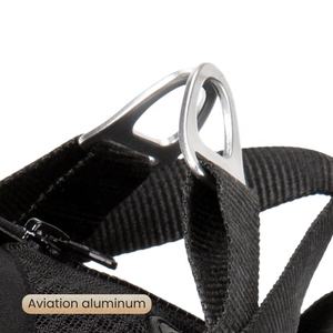 สายรัดนิรภัยสำหรับสุนัขในรถยนต์แบบปรับได้ น้ำหนักเบา ระบายอากาศ ป้องกันการหลุดรอด ใช้กลางแจ้ง ไม่รั้ง  รับผลิตแบบ OEM พร้อมสกรีนโลโก้ - Product Image 4