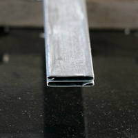 Machine de formage à clipser CNC YUFON pour conduites d'air CVC, bordure TDF, puissance 3KW, épaisseur de tôle 0,5-1,2 mm, facile à utiliser