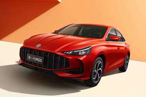 MG5 Sedán 2024 1.5 Automático Gasolina Usado 300TGI Edición Global Flagship Volante a la Izquierda Interior Oscuro Asientos de Cuero R16 China - Product Image 2