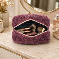Sac de rangement personnalisé en polaire Teddy pour cosmétiques, organiseur de voyage doux et moelleux pour produits de soin et maquillage