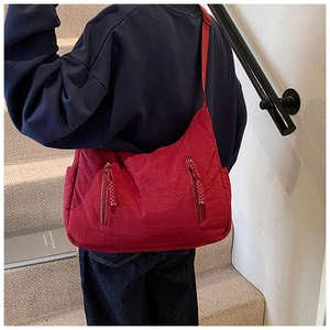 Sac bandoulière personnalisé avec logo, sac décontracté en nylon, sac à bandoulière pour femme - Product Image 6