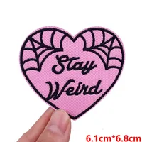 En gros, écussons brodés colorés à motifs de dessins animés et écussons thermocollants à lettres et slogans DIY pour vêtements, chapeaux, vestes, sacs à dos et broderies