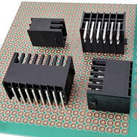 Connecteur mâle industriel compact à double rangée, à angle droit, avec embase à pas de 2,54 mm et verrouillage à ailettes pour PCB