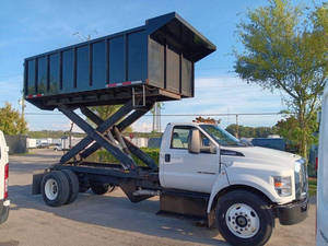 Autos Usados F-750 Super Duty AWD 2022, Cabina Regular de 2 Puertas, 158-281 In. Cámara trasera de cuero izquierda WB para techo solar - Product Image 2