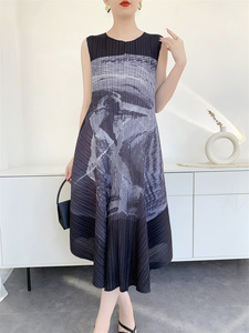 Vestido Midi Largo sin Mangas para Mujer, Elegante y de Alta Gama, 2025, Ecológico, Lavable, Tejido Floral, Plisado, con Cintura Natural - Product Image 2