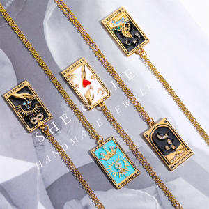Collar de oro auténtico galvanizado para mujer, diseño retro de <span class=keywords><strong>TAROT</strong></span> con goteo de diamantes, de marca - Product Image 2