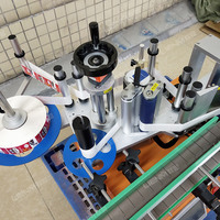 Machine d'étiquetage de bouteilles rondes semi-automatique de bureau LIENM pour les petites entreprises, machine d'étiquetage d'autocollants pour bouteilles