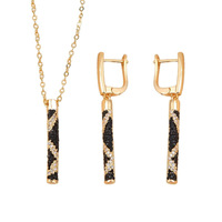 Collier de boucles d'oreilles européennes américaines en cuivre zircon à longue ligne en or 18 carats, ensemble de mariée classique exquis pour femmes pour anniversaire