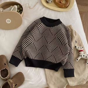 Maglione in maglia pullover caldo ed elegante per bambini e ragazzi, nuovo stile, a maniche lunghe, con strisce sottili a cartoni animati, autunno inverno 2026 - Product Image 1