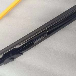 Bilah Wiper kaca depan tanpa bingkai karet Bus OEM Performa bagus pisau Wiper <span class=keywords><strong>RE</strong></span> Bus untuk Kinglong - Product Image 3