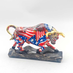Figura de Vaca con Cuernos Dorados, Hecha a Mano, Estilo Arte Popular, Esculpida <span class=keywords><strong>en</strong></span> Resina Epoxi, para Sala de Estar, Mueble de <span class=keywords><strong>TV</strong></span>, Escritorio, Navidad, Halloween - Product Image 3