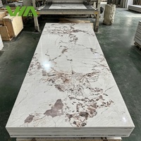 Marmor-Effekt PVC-Wandpaneel UV-Bedruckt für TV-Hintergrund Dekorative Wandverkleidung für Wohnzimmer