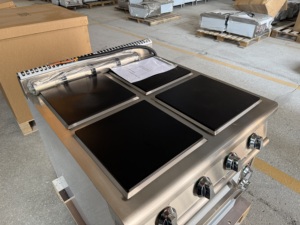 Placa Calefactora Eléctrica Industrial Cuadrada con Horno de Una Cámara 220V, Equipo de Cocina Comercial para Restaurantes y Hoteles - Product Image 1