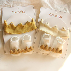 Vente en gros usine/OEM – Nouveau set <span class=keywords><strong>bandeau</strong></span> couronne et chaussettes mignon pour nouveau-né garçon/fille – Style pastoral estival, cadeau pour séances photo de bébé - Product Image 1