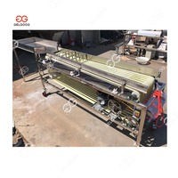 Fruit- en groentesorteerband, tomaten- en kersensorteermachine, aardbeien-, pruimen- en dadelpalmsorteermachine