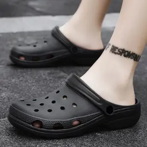 Wholesale New Summer Classic Men And Women Sandals Thick Sole Anti Slip Hole Shoes Beach Shoes EVA Casual Clogs