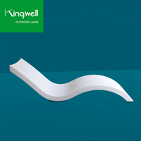 Chaise longue portable moderne Chaise longue d'extérieur en plastique pour la plage, la cour, le parc Design élégant pour le salon
