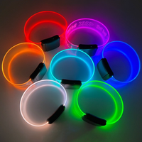 Bracelet LED personnalisé avec logo, bracelet lumineux pour les événements festifs du Nouvel An, concerts, soirées musicales, fournitures pour fêtes, bracelet lumineux