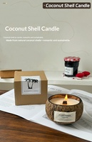 Bougie parfumée artisanale en cire de soja avec mèche en bois, dans un bol en coquille de noix de coco, personnalisable avec étiquette privée de luxe, avec boîte cadeau