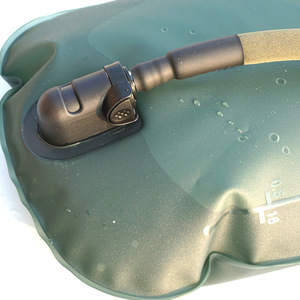 Suministro de fábrica plegable 2.5L TPU bolsa de agua potable de paja portátil al aire libre ciclismo montañismo Camping bolsa de agua - Product Image 6