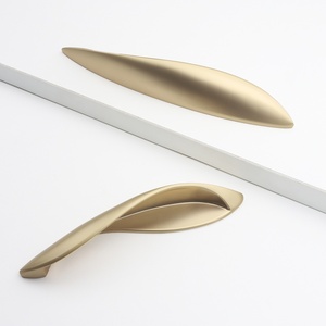Unique Design Furniture Handles Metal Twist Drawer Pulls Luxury Bedroom Closet <strong>Door</strong> <strong>Knobs</strong> Cabinet Hardware - Product Image 5