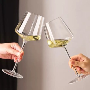 Lot de 4 verres à vin rouge en cristal à longue tige de 17 oz, grands gobelets à Bourgogne et Cabernet pour la maison et le bar - Product Image 4