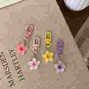 Colorful Transparent Flower Keychain for Women Girls Cute INS Style Keychain Pendant Bag Charm Keychain <b>Accessory</b> - Product Image 2