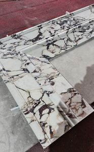 Encadrements <span class=keywords><strong>de</strong></span> cheminée, manteaux et murs <span class=keywords><strong>de</strong></span> cheminée modernes sur mesure <span class=keywords><strong>en</strong></span> marbre Calacatta Viola naturel pour intérieur - Product Image 3