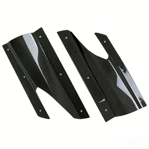 Aletas Laterales Traseras de Fibra de Carbono Seca para Nissan GTR R35 2008-2016, Estilo Deportivo - Product Image 1